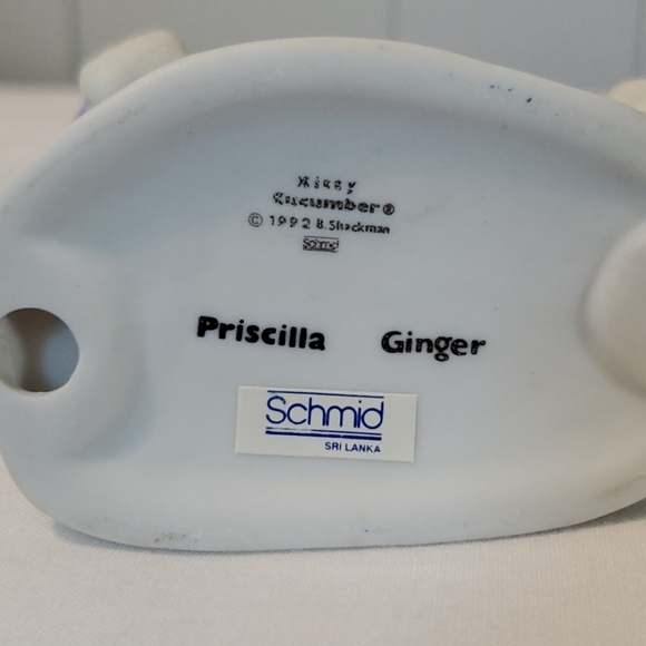 Altered Kitty Cucumber VTG Christmas Winter Decor 1992 Porcelain Ice Skaters - Picture 15 of 15